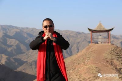 2019年1月1日，5位中衛(wèi)青年企業(yè)家在寺口山上送祝福